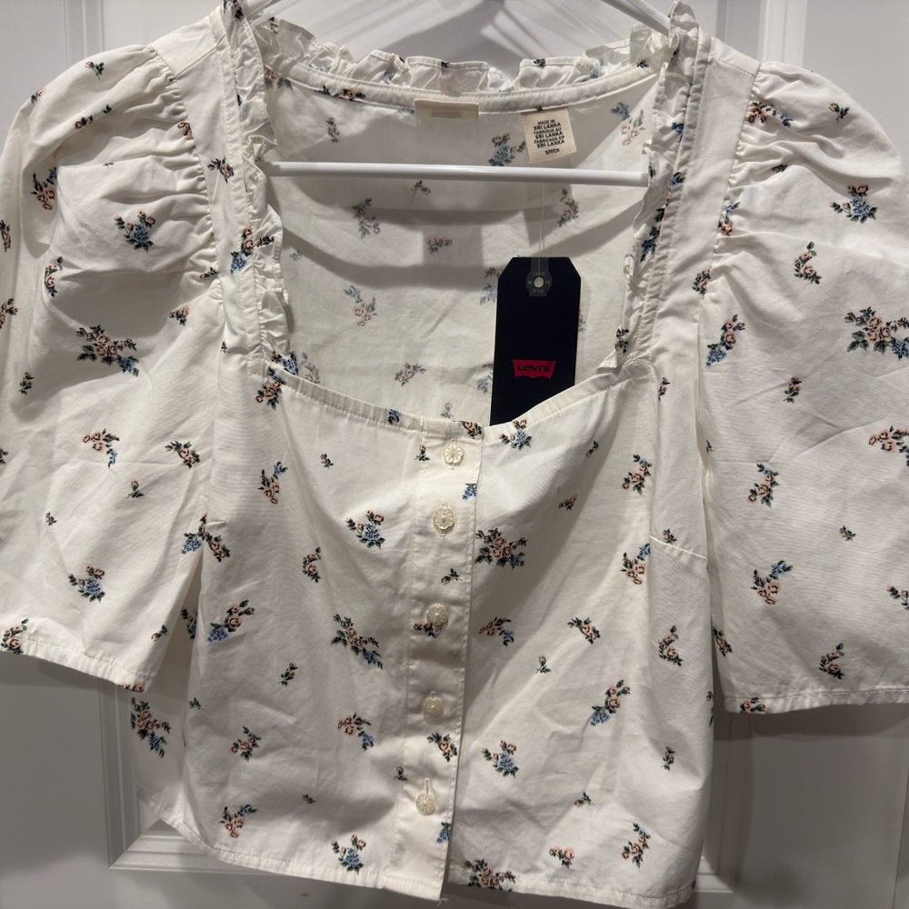 NWT Levi’s Floral Button-Up Blouse Size S